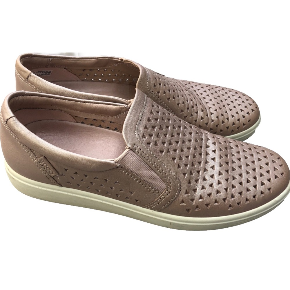 ECCO Shoes Sneakers  Pink/Rose Gold Leather Laser Perforated Slip on Womens 8.